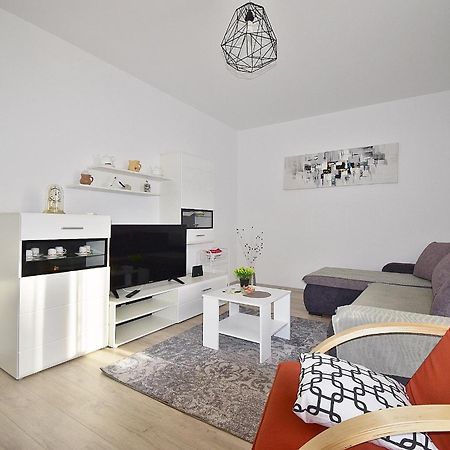 Apartment Navy Near The Beach Пула Екстер'єр фото